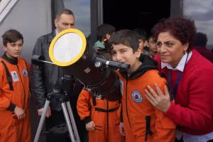İSTANBUL (AA) – Öğrenciler büyükanne ve büyükbabalarıyla El Battani Uzay