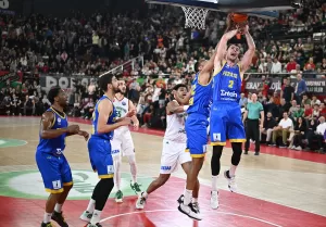 - Pınar Karşıyaka: 93 - Peristeri: 88