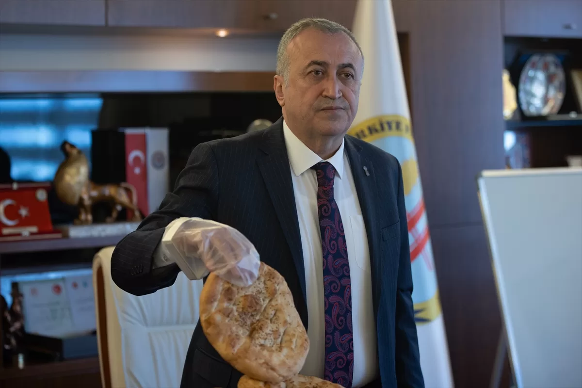 Ramazan pidesi İstanbul, Ankara ve Antalya'da 15 liradan satılacak