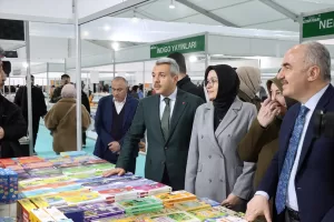 RİZE (AA) – Rize'de 50'den fazla yazar ve 100'e yakın