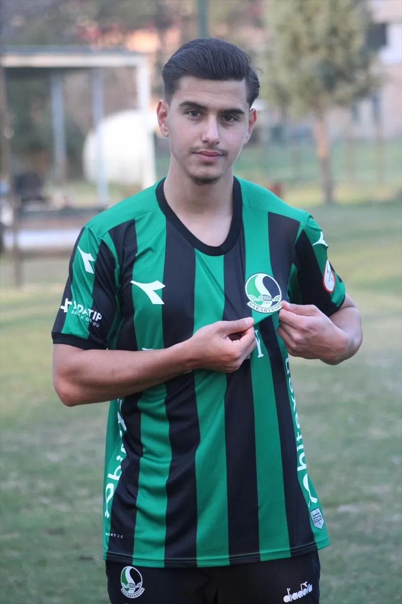 Sakaryaspor, sağ kanat oyuncusu Samed Onur'u kadrosuna kattı