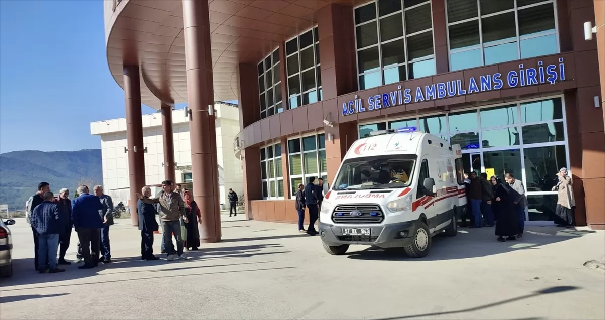 Sinop'ta silahlı ve baltalı saldırıya uğrayan muhtar adayı yaralandı