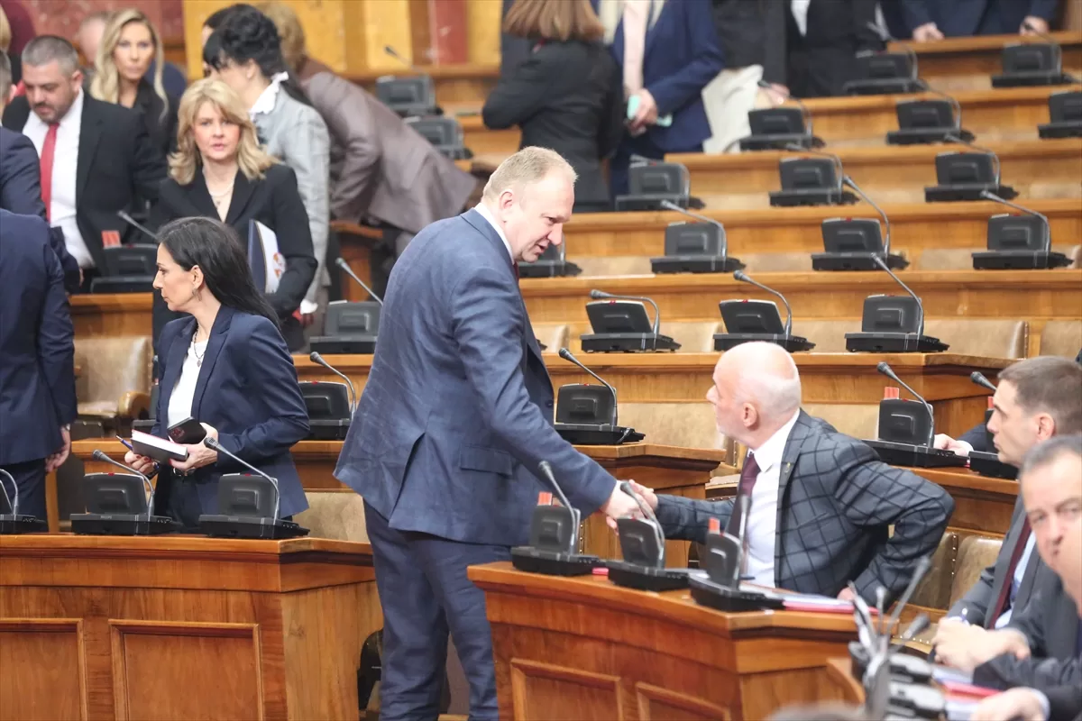 Sırbistan'da Meclis, tartışmalı 17 Aralık 2023'teki seçimin ardından ilk oturumunu düzenledi