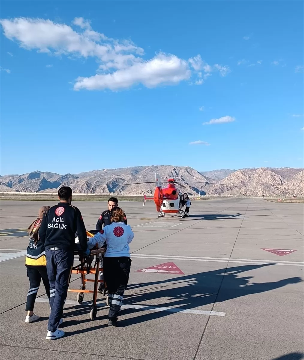 Şırnak'ta 37 günlük bebek, ambulans helikopterle Elazığ'a sevk edildi