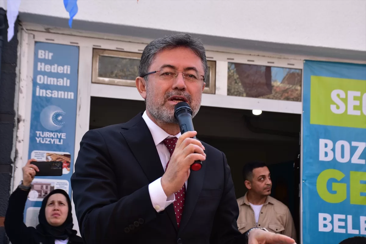 Tarım ve Orman Bakanı Yumaklı, Kırşehir'de seçim irtibat ofisi açılışında konuştu:
