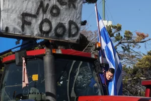 SELANİK (AA) – Yunanistan'ın Selanik kentinde çiftçiler, hükümetten destek talebiyle