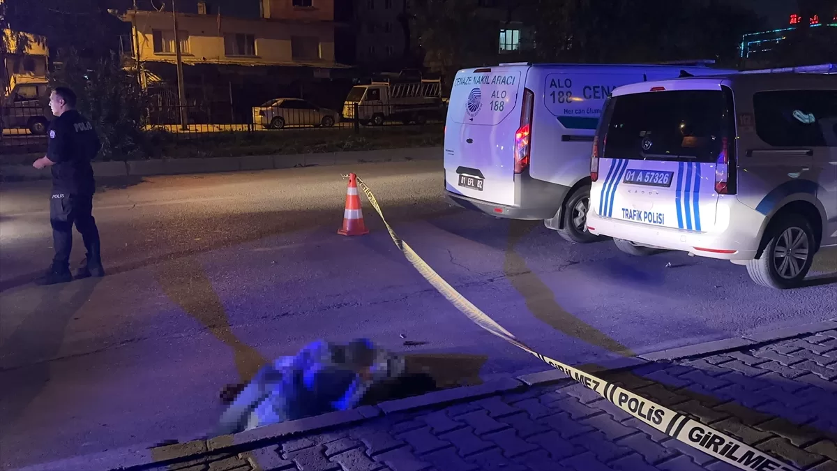Adana'da motosikletin çarptığı yaya öldü