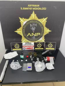 ADIYAMAN (AA) – Adıyaman'da uyuşturucu sattığı iddiasıyla gözaltına alınan doktor