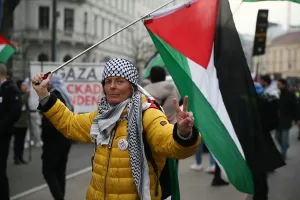 VİYANA (AA) – Avusturya'nın başkenti Viyana'da, 30 binden fazla Filistinlinin