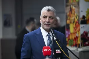 - "Pazarcıların beklediği yeni düzenlemeleri hazırladık. Açıldıktan sonra Meclise göndereceğiz"