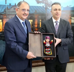 - "Eserlerin her birisinin restore edilmesi, sağlıklı bir şekilde hayata