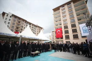 - "Ömrüm şehircilikle geçti. Cumhuriyet Halk Partili belediyelerin belediyecilik anlayışını