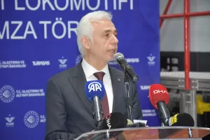 ESKİŞEHİR (AA) – Ulaştırma ve Altyapı Bakanı Abdulkadir Uraloğlu, Eskişehir'de