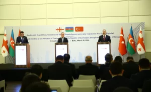 BAKÜ (AA) – Azerbaycan'ın başkenti Bakü'de Türkiye, Azerbaycan, Gürcistan Üçlü