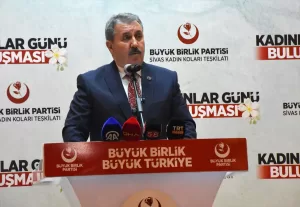 - "Şiddet bir kadına, bir çocuğa, bir kız çocuğuna, bir