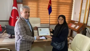 BURDUR (AA) – Burdur'un Bucak ilçesinde yalnız yaşayan yaşlı kadın,