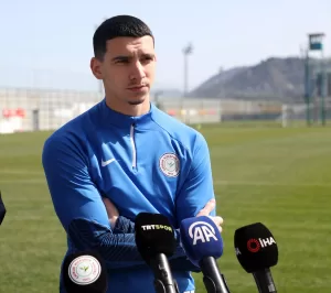 - "İyi bir dönem geçiriyoruz. İstanbulspor maçına üç puan için