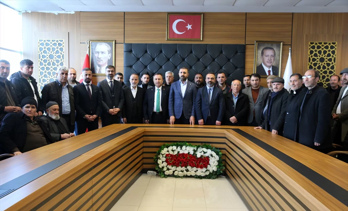 CHP Bitlis Belediye Başkan adayı Soyugüzel, AK Parti'ye katıldı