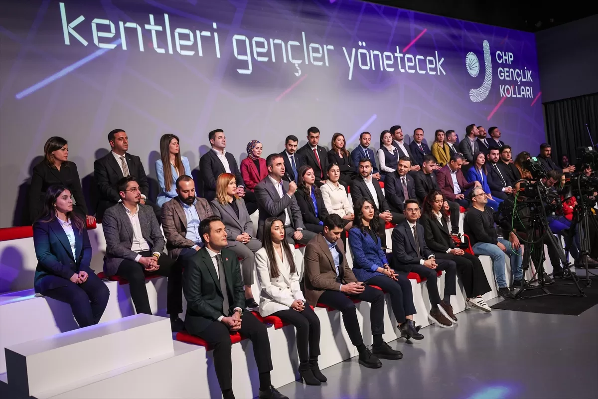 CHP Genel Başkanı Özel, İstanbul'daki Dijital Gençlik Buluşması'nda konuştu: