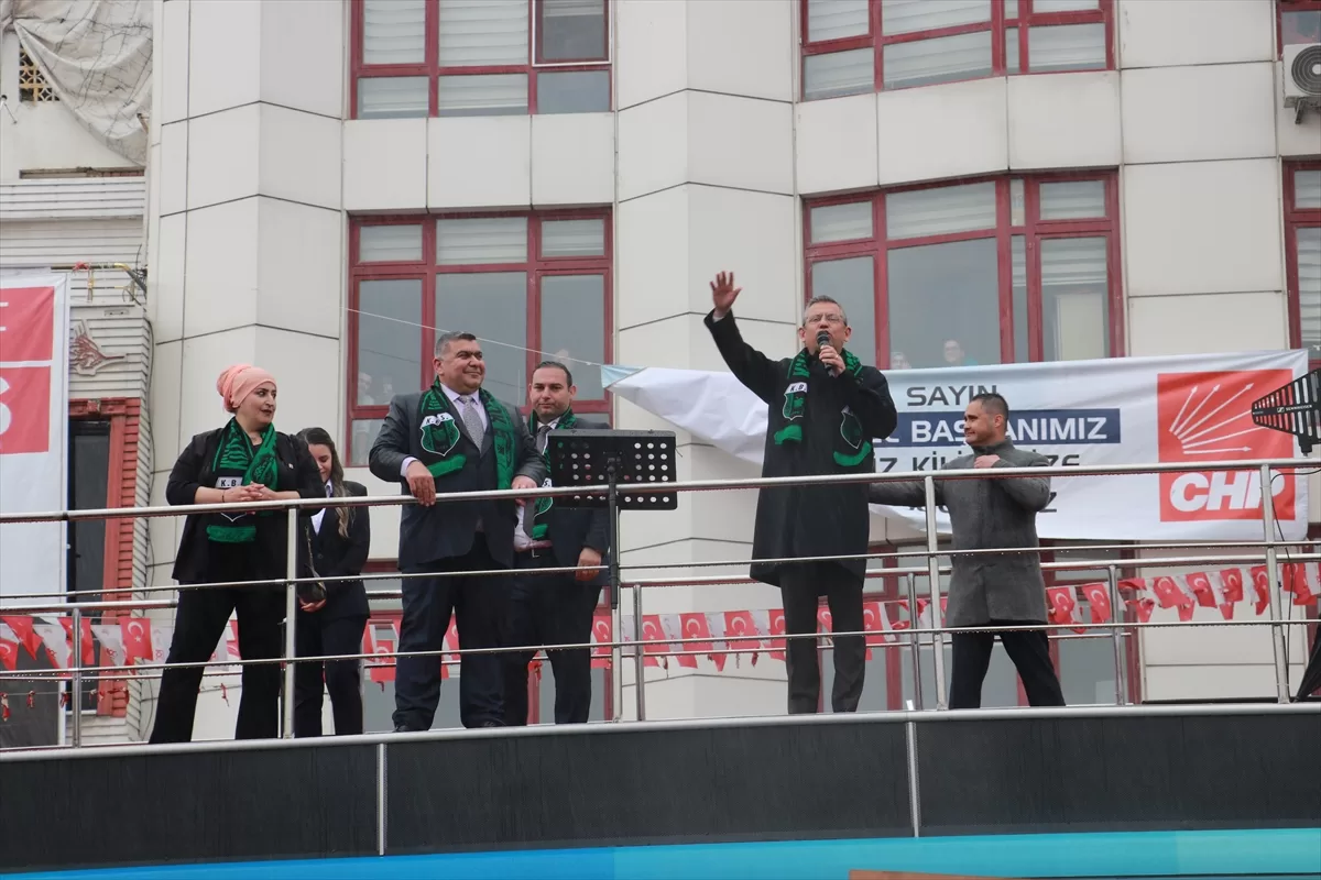 CHP Genel Başkanı Özel, Kilis'te halk buluşmasına katıldı: