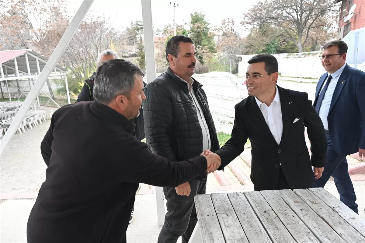 Cumhur İttifakı Antalya Büyükşehir Belediye Başkan adayı Tütüncü, Korkuteli ve Elmalı'da vatandaşla buluştu: