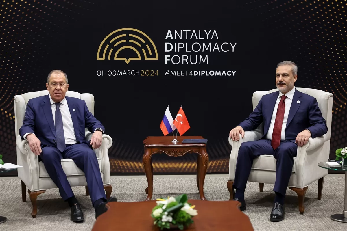 Dışişleri Bakanı Fidan, Rus mevkidaşı Lavrov ile Antalya'da görüştü