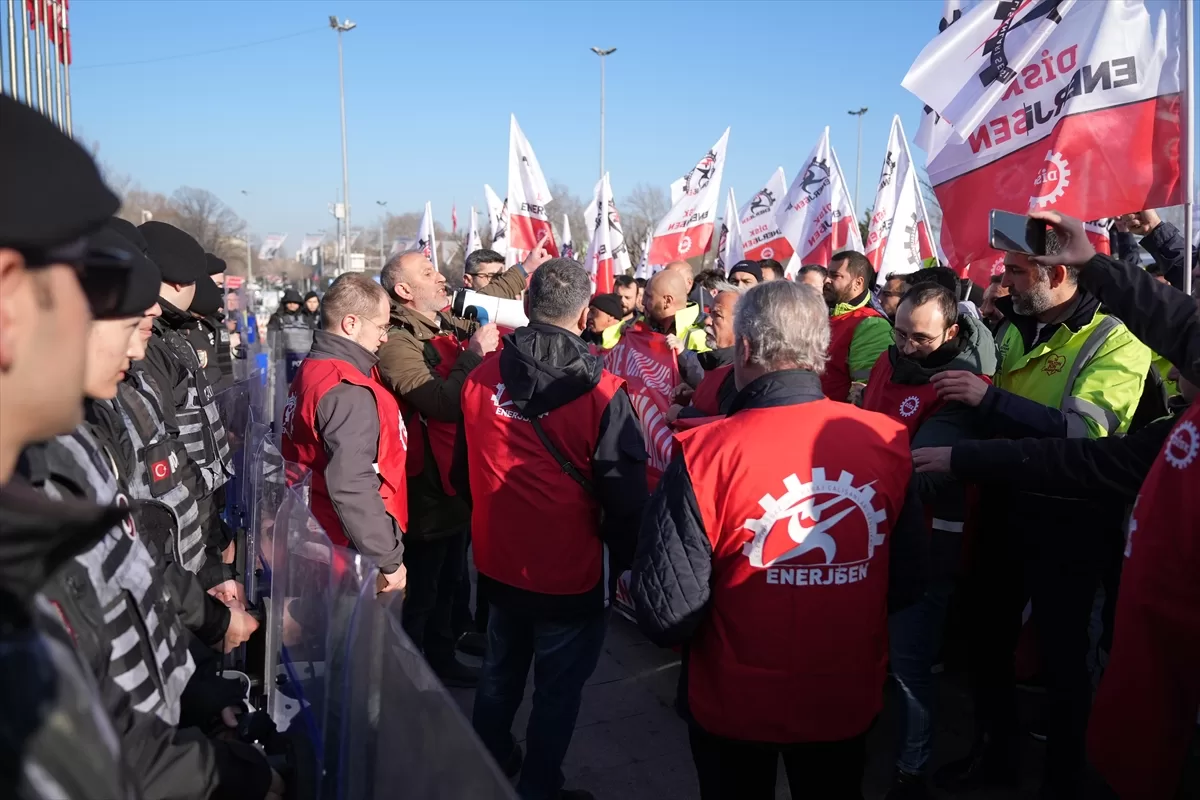 Enerji işçilerinden İBB yönetimine “maaş zammı” protestosu