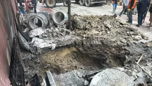 İSTANBUL (AA) – Esenyurt'ta, altyapı çalışmaları sırasında doğal gaz kaynaklı