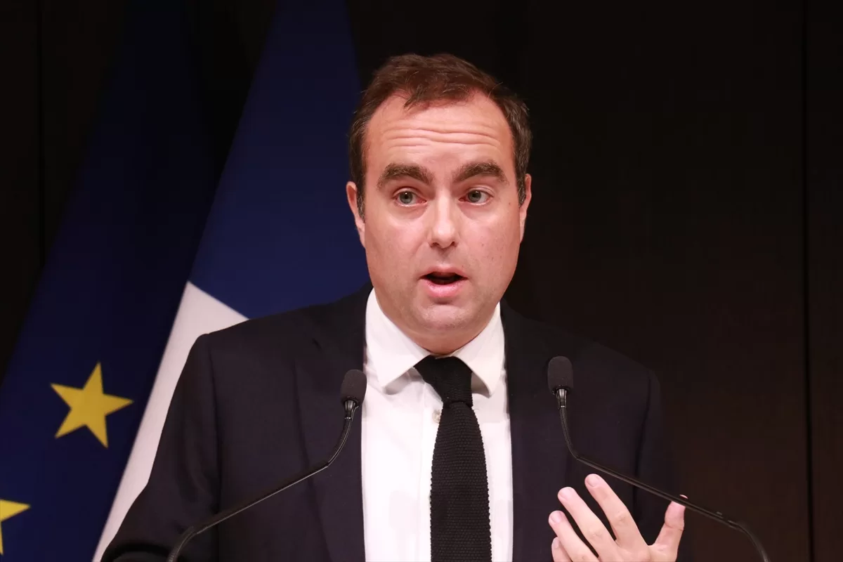 Fransa, İsrail'e üçüncü ülkelere ihraç edilmek üzere silah parçası gönderdiğini bildirdi