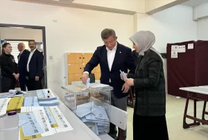İSTANBUL (AA) – Gelecek Partisi Genel Başkanı Ahmet Davutoğlu, 31