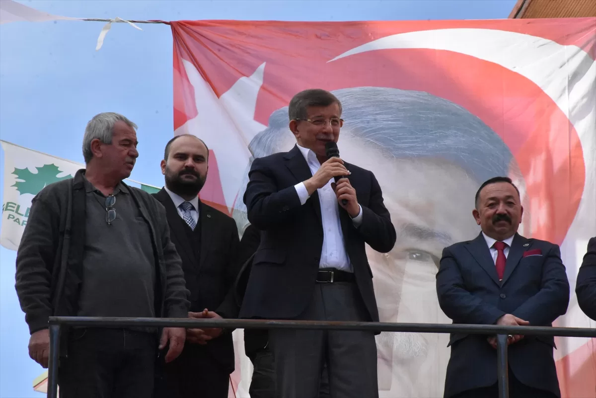 Gelecek Partisi Genel Başkanı Davutoğlu, Ordu'da vatandaşlarla buluştu