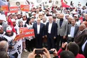 İZMİR (AA) – HAK-İŞ Genel Başkanı Mahmut Arslan, İzmir'in Kemalpaşa