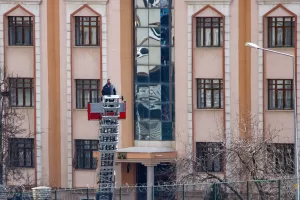 - AcnTURK Vanspor'un kulüp başkanı Feyat Kıyak, TFF 2. Lig