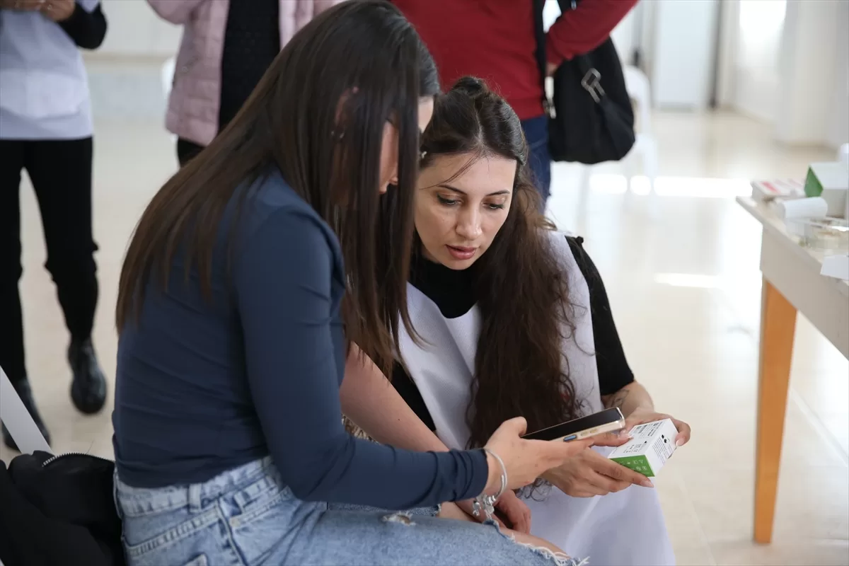 Hatay'da diyabet hastası 45 çocuğa glikoz ölçüm cihazı yardımı yapıldı