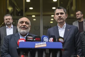 - ''31 Mart seçimleri bizim için sadece İstanbul'u ilgilendiren bir