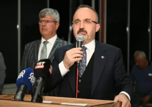 - "Biz gençlere güvenen insanlarız, gençlerin kötü alışkanlıklardan uzak durmasını