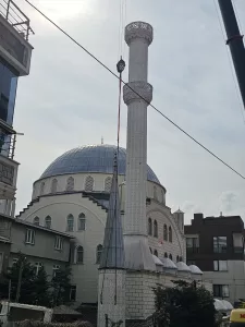 - Kaza anı iş yerinin güvenlik kamerasınca kaydedildi