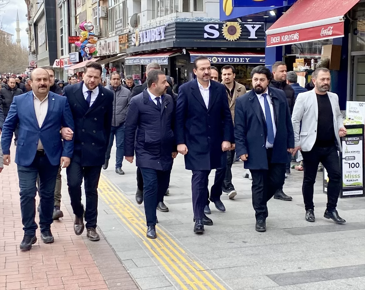 İYİ Parti Sözcüsü Zorlu, Kırşehir'de esnafı ziyaret etti: