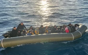 İZMİR (AA) – İzmir'in Foça ilçesi açıklarında motor arızası nedeniyle