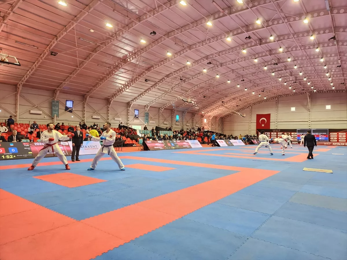 Karate 1 Premier Lig Turnuvası'nın ikinci ayağı, Antalya'da başladı
