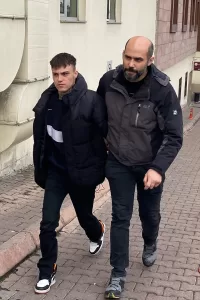 KAYSERİ (AA) – Kayseri'nin Melikgazi ilçesinde bir gencin parkta pompalı