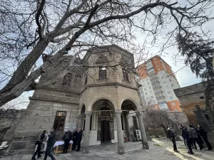 KAYSERİ (AA) – Kayseri'deki Surp Krikor Lusavoriç Kilisesi'nde "miçing" ayini