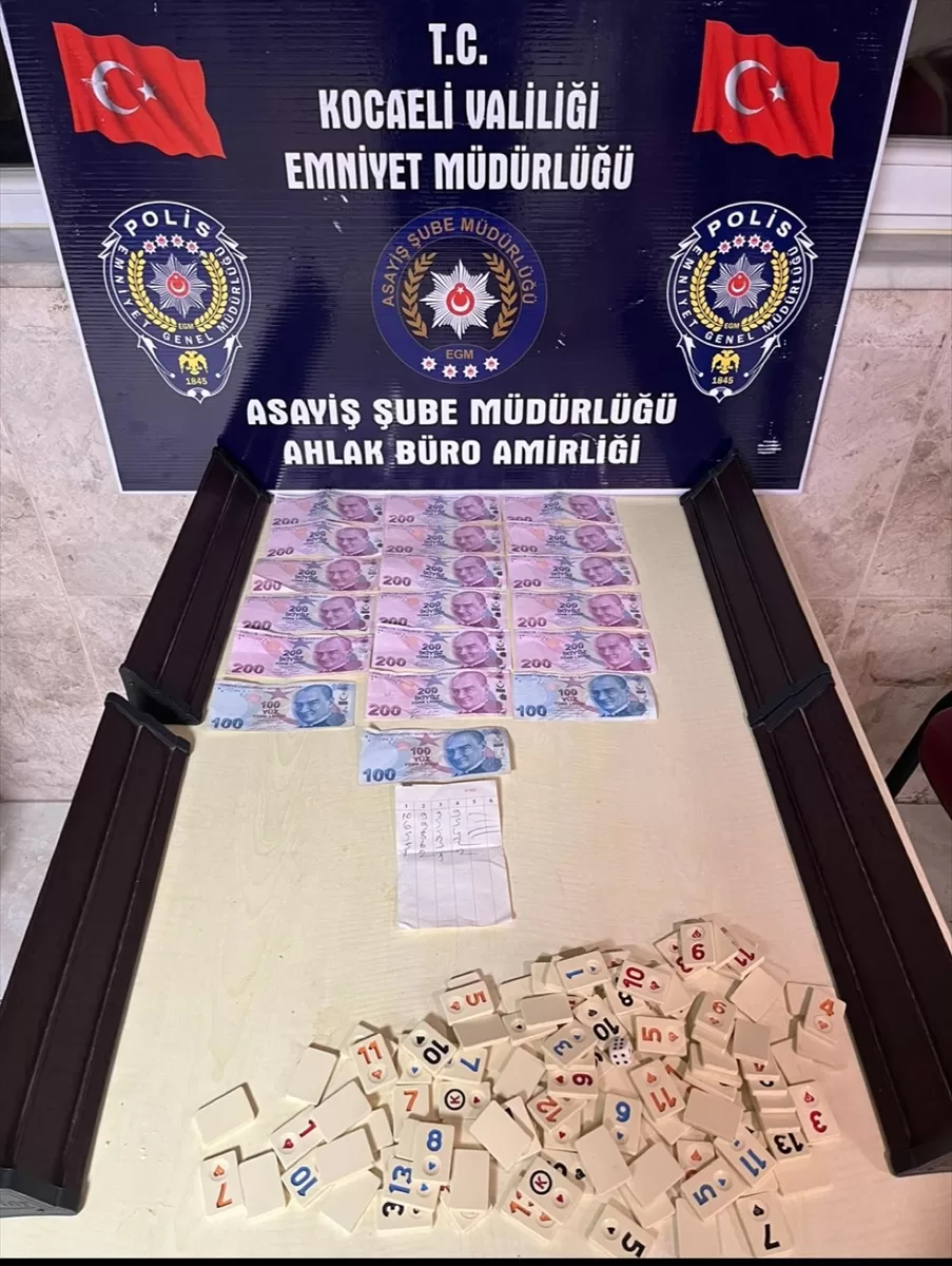 Kocaeli'de kumar oynayan 4 kişiye para cezası verildi