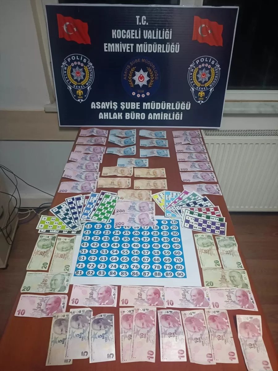Kocaeli'de kumar oynayan 8 kişiye 51 bin 400 lira ceza verildi