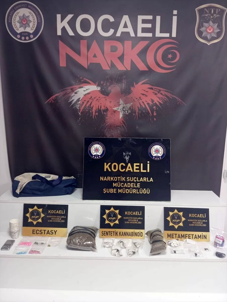 KOCAELİ (AA) – Kocaeli'de düzenlenen uyuşturucu operasyonlarında yakalanan 4 zanlı