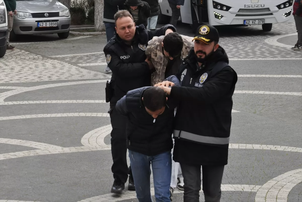 Konya merkezli dolandırıcılık operasyonunda yakalanan 41 şüpheliden 33'ü tutuklandı
