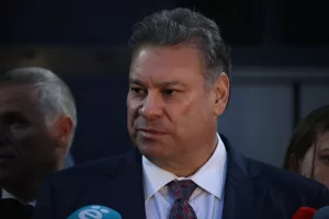 PRİŞTİNE (AA) – Kosova Başbakanı Albin Kurti, ülkede Sırp dinarı