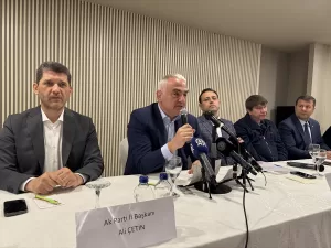 - "Biz, Antalya'ya, Antalyalılara neler yapabiliriz diye çabalarken bazıları da