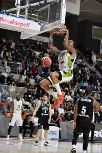 - Manisa Büyükşehir Belediyespor: 78 - Beşiktaş Emlakjet: 70