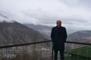 - "Biz, 'adil belediyecilik' diyoruz, 'şeffaflık' diyoruz. 'Kirli ilişkilerimiz yok'